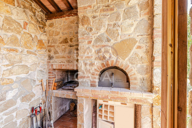 Villa in vendita a Montecatini Val di Cecina