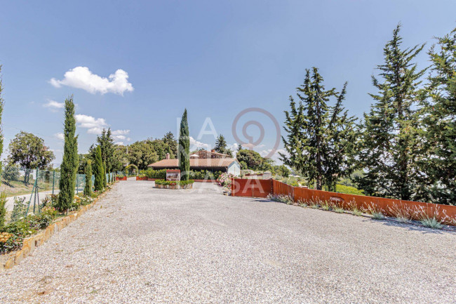Villa in vendita a Montecatini Val di Cecina