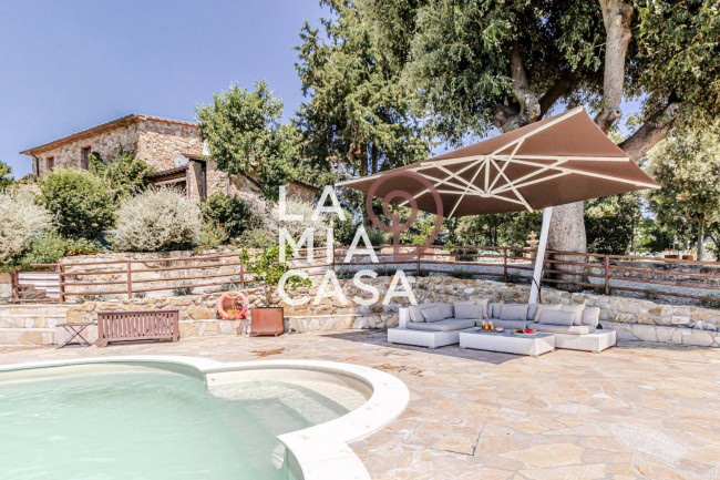 Villa in vendita a Montecatini Val di Cecina