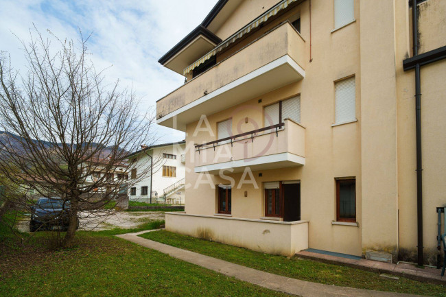Appartamento in vendita a Miane