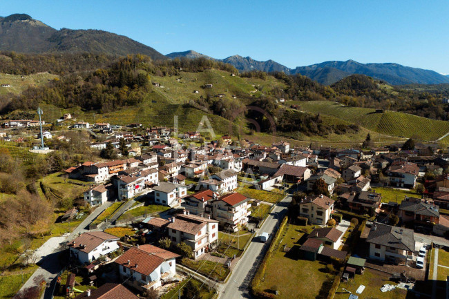 Appartamento in vendita a Miane