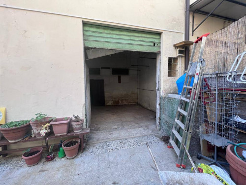 Magazzino in vendita a Roma - San Basilio