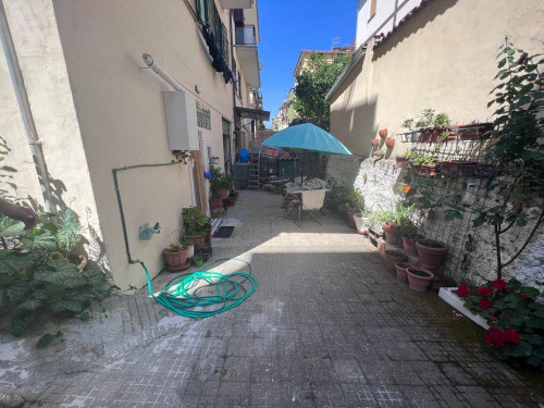 Magazzino in vendita a Roma - San Basilio