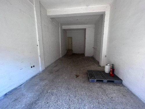 Locale/Negozio in vendita a Roma - San Basilio