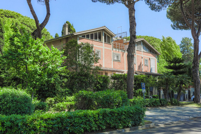 Villa bifamiliare in vendita a Roma - Casal palocco