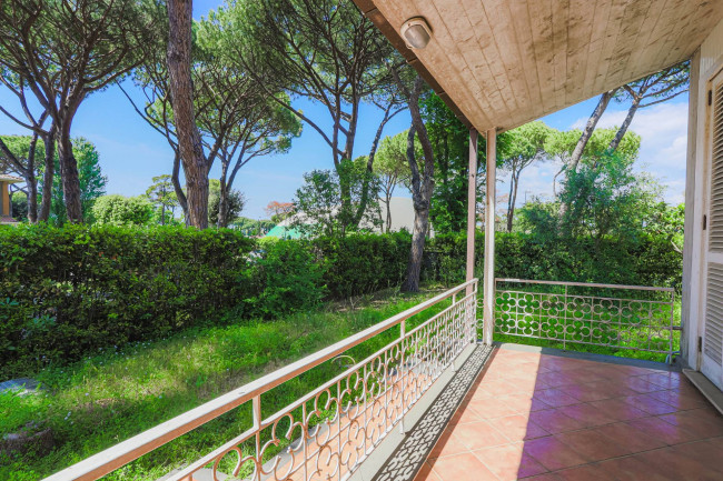 Villa bifamiliare in vendita a Roma - Casal palocco