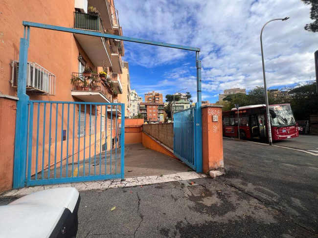 Box o garage in vendita a Roma - Conca d'oro