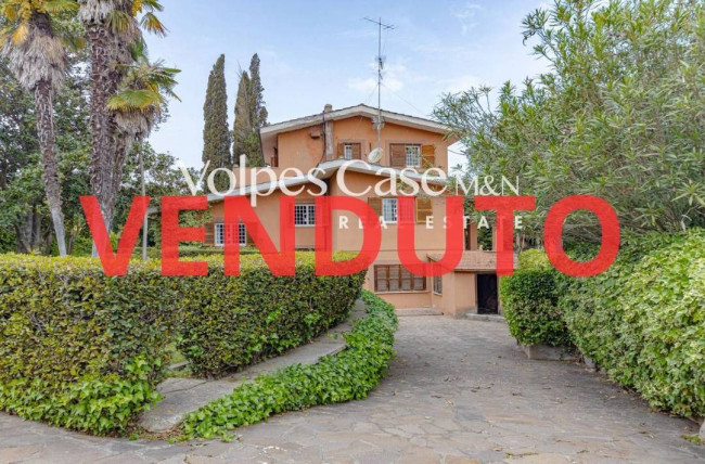 Villa in vendita a Castelnuovo di Porto