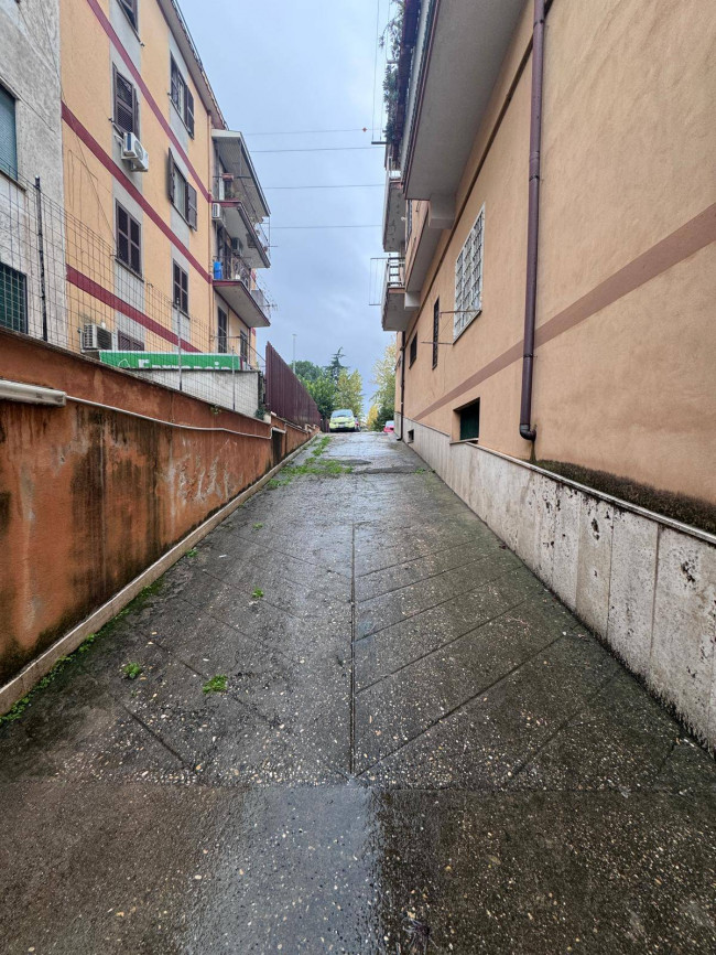 Magazzino in affitto a Roma - San Basilio