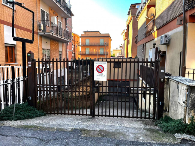 Box o garage in affitto a Fonte Nuova - Tor Lupara