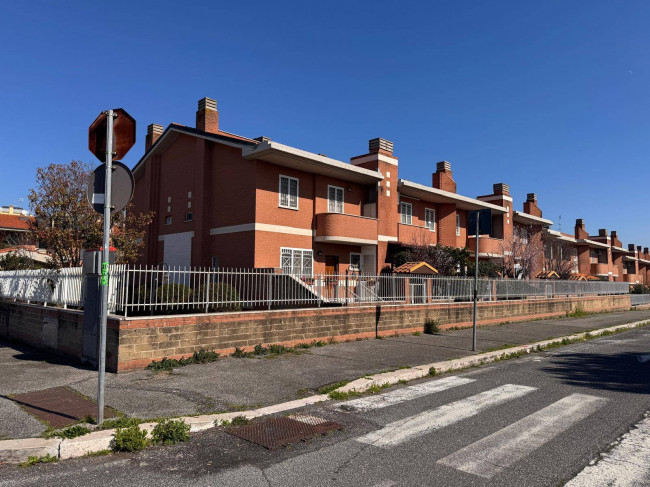 Villino a schiera in affitto a Roma - Settecamini