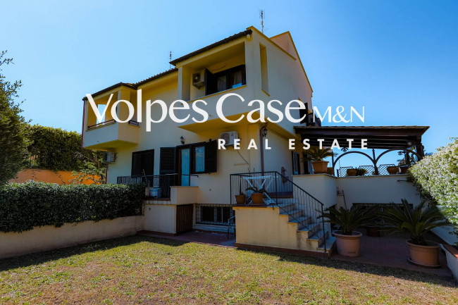 Villa bifamiliare in vendita a Guidonia Montecelio - Parco Azzurro