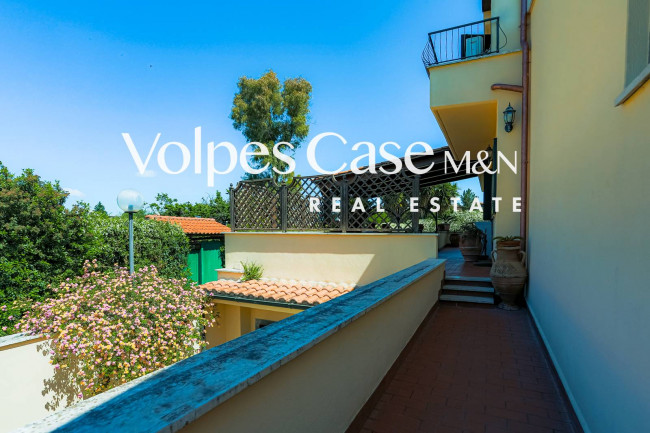 Villa bifamiliare in vendita a Guidonia Montecelio - Parco Azzurro