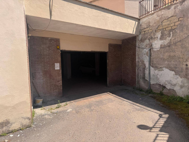 Posto auto coperto in vendita a Roma - Tor Sapienza