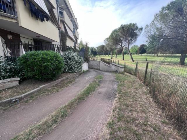 Posto auto coperto in vendita a Roma - Tor Sapienza