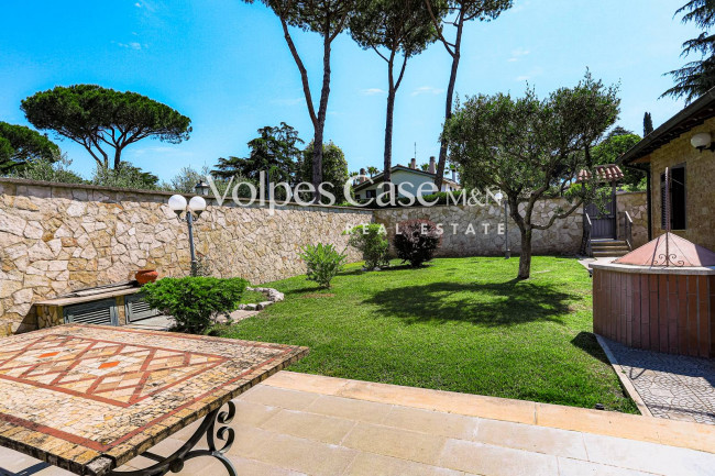 Villa bifamiliare in vendita a Roma - Prato Lauro