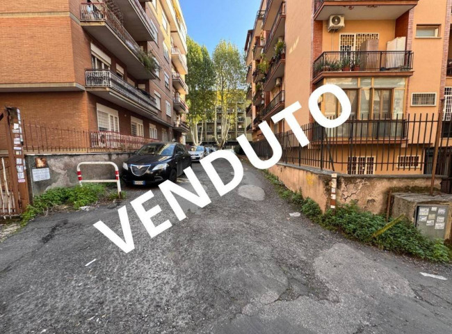 Magazzino in vendita a Roma - Talenti