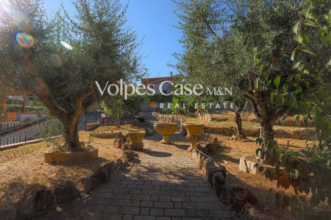 Villa in vendita a Guidonia Montecelio - Parco Azzurro