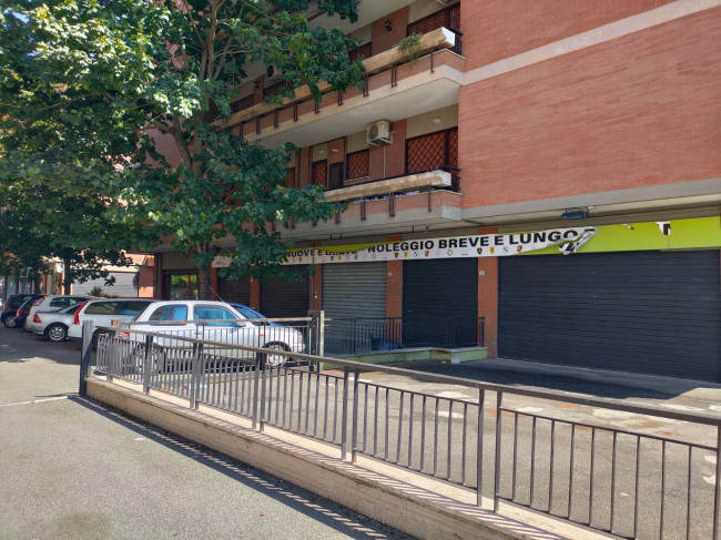 Locale/Negozio in vendita a Guidonia Montecelio - Colle Verde