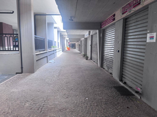 Locale/Negozio in affitto a Roma - Casal De Pazzi