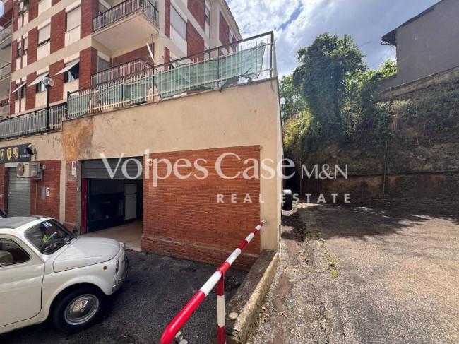 Locale/Negozio in vendita a Roma - Monti Tiburtini