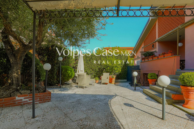Villa quadrifamiliare in vendita a Roma - Cinquina