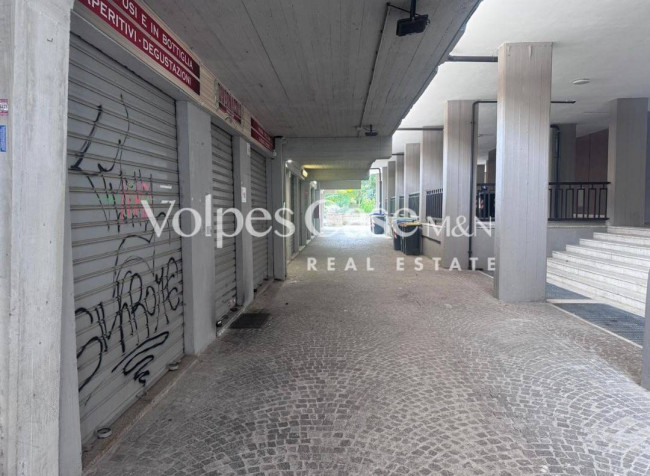 Locale/Negozio in affitto a Roma - Casal De Pazzi