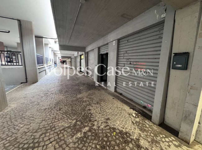 Locale/Negozio in affitto a Roma - Casal De Pazzi