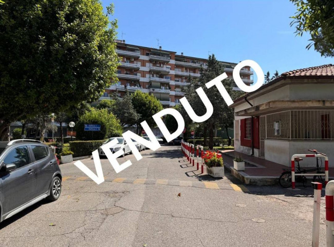 Box o garage in vendita a Roma - Casal De Pazzi