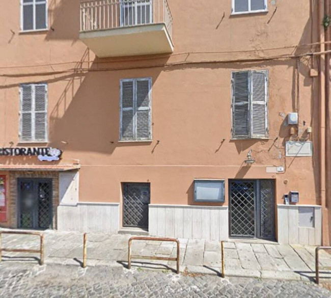 Locale/Negozio in vendita a Frascati