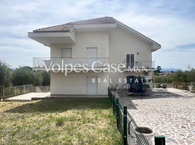 Villa trifamiliare in vendita a Roma - CASE ROSSE