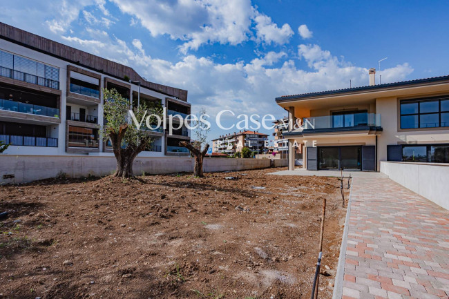Villa bifamiliare in vendita a Roma - Settebagni