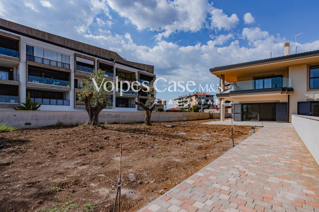 Villa bifamiliare in vendita a Roma - Settebagni