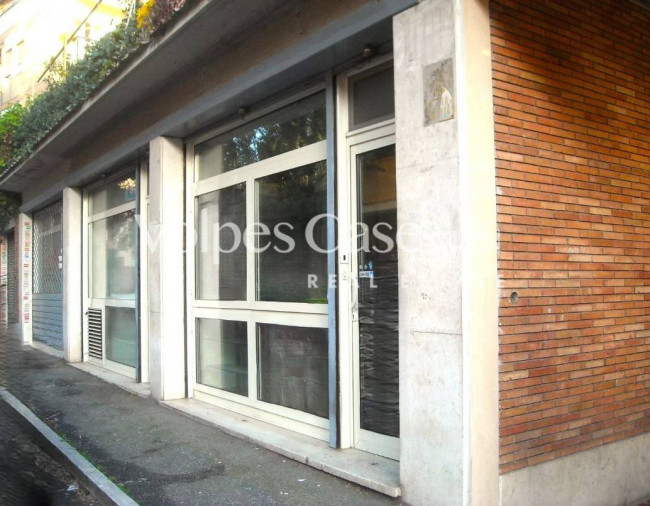 Locale/Negozio in vendita a Roma - Talenti