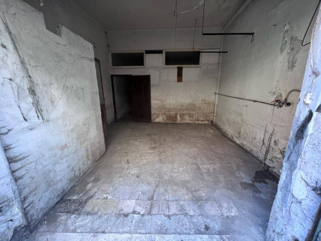 Magazzino in vendita a Roma - San Basilio