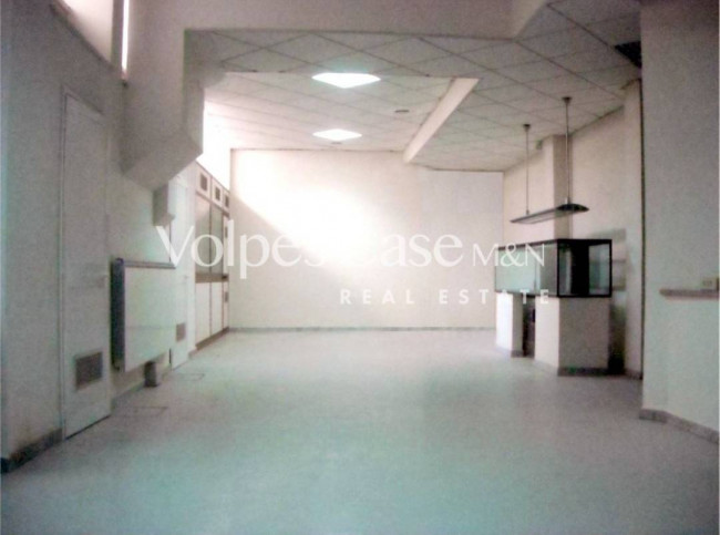 Locale/Negozio in affitto a Roma - Talenti