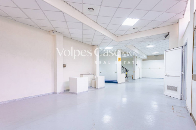 Locale/Negozio in vendita a Roma - Talenti