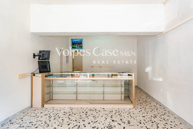 Locale/Negozio in vendita a Roma - Talenti