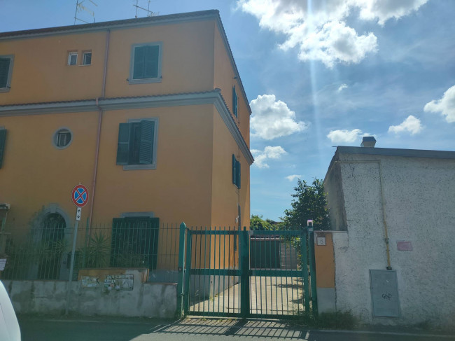 Box o garage in vendita a Roma - Centocelle
