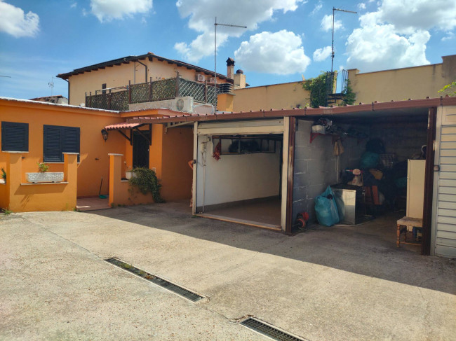 Box o garage in vendita a Roma - Centocelle