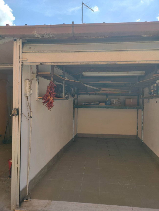 Box o garage in vendita a Roma - Centocelle