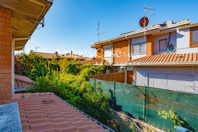 Villa bifamiliare in vendita a Lariano