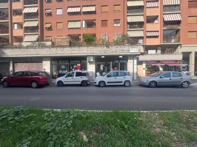 Locale/Negozio in vendita a Roma - Torraccia