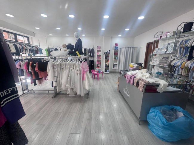 Locale/Negozio in vendita a Roma - Torraccia