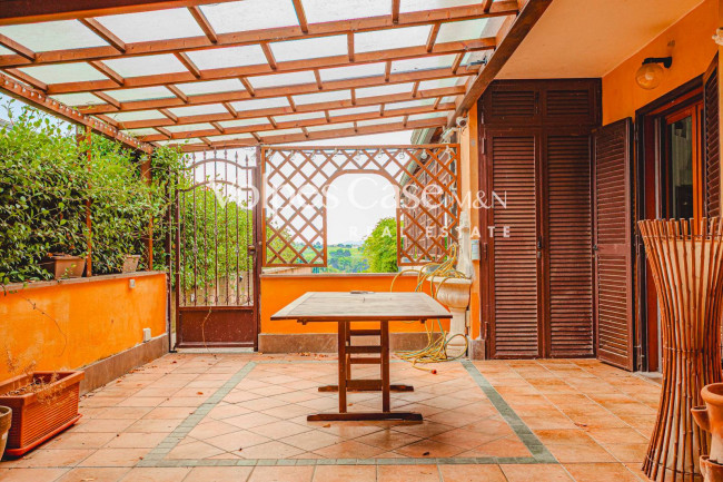 Villa bifamiliare in vendita a Guidonia Montecelio - Parco Azzurro