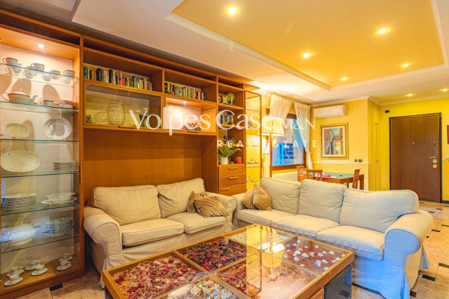 Villa bifamiliare in vendita a Guidonia Montecelio - Parco Azzurro