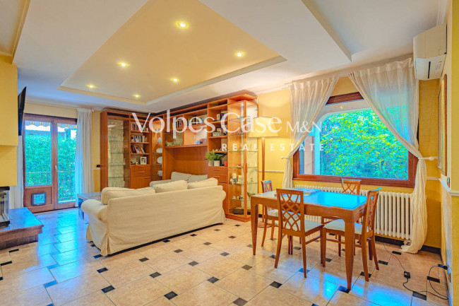 Villa bifamiliare in vendita a Guidonia Montecelio - Parco Azzurro