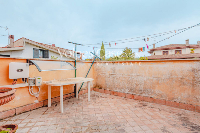Villa bifamiliare in vendita a Guidonia Montecelio - Parco Azzurro