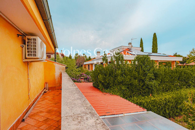 Villa bifamiliare in vendita a Guidonia Montecelio - Parco Azzurro