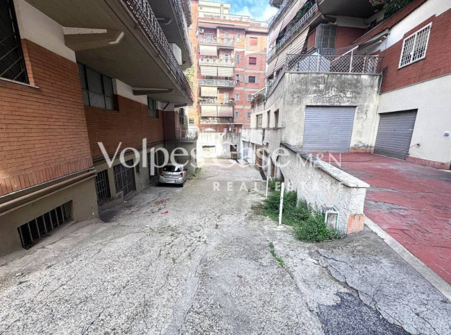 Box o garage in vendita a Roma - Talenti